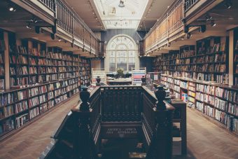 library-869061_1920 (1)